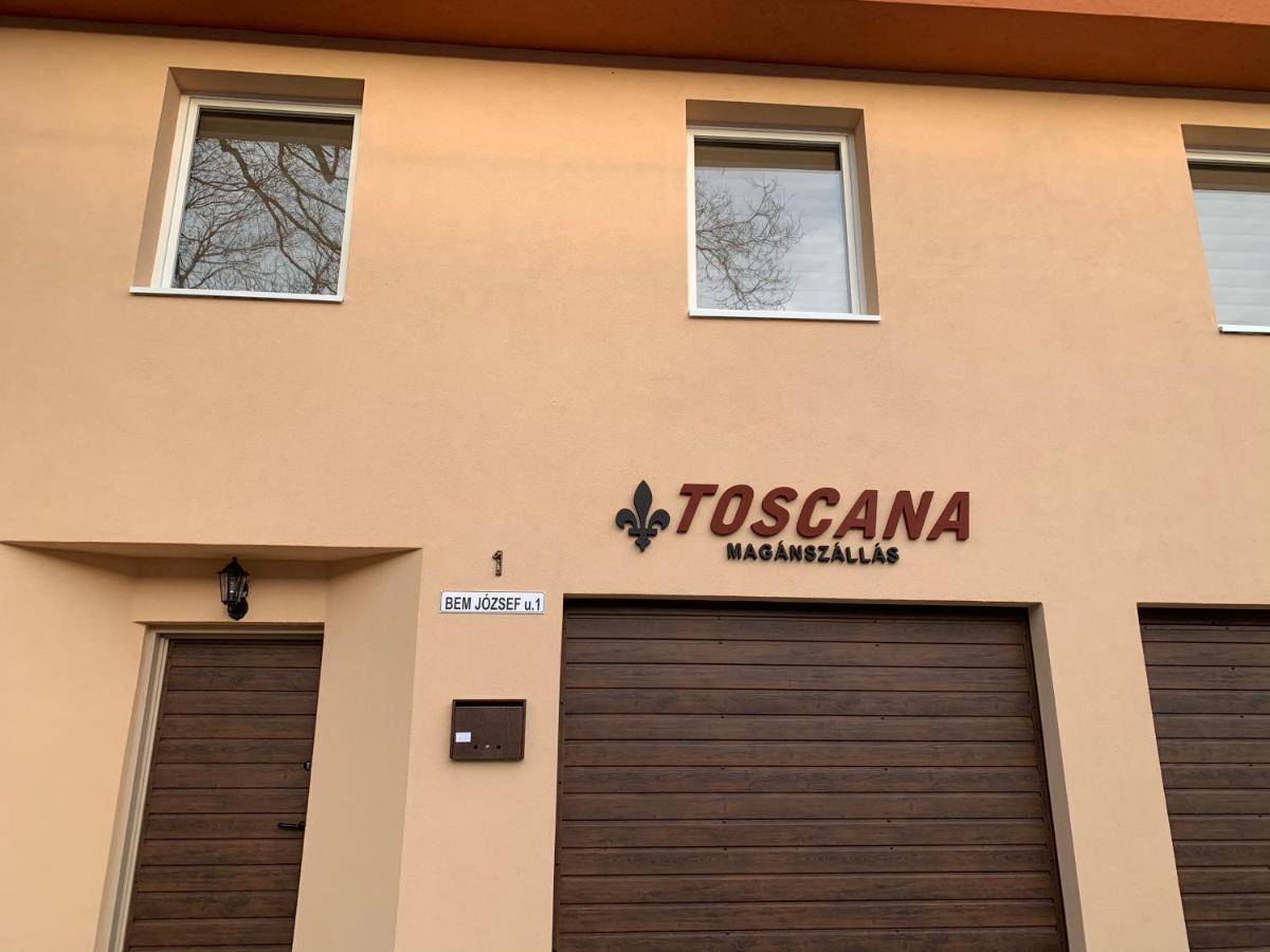 Toscana 4 Debrecen Esterno foto
